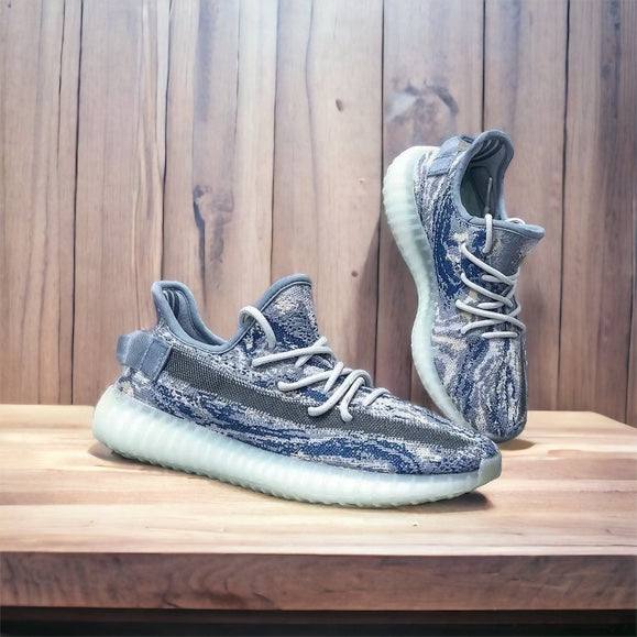 SHOE FEATURE: Yeezy 350 Mx Blue