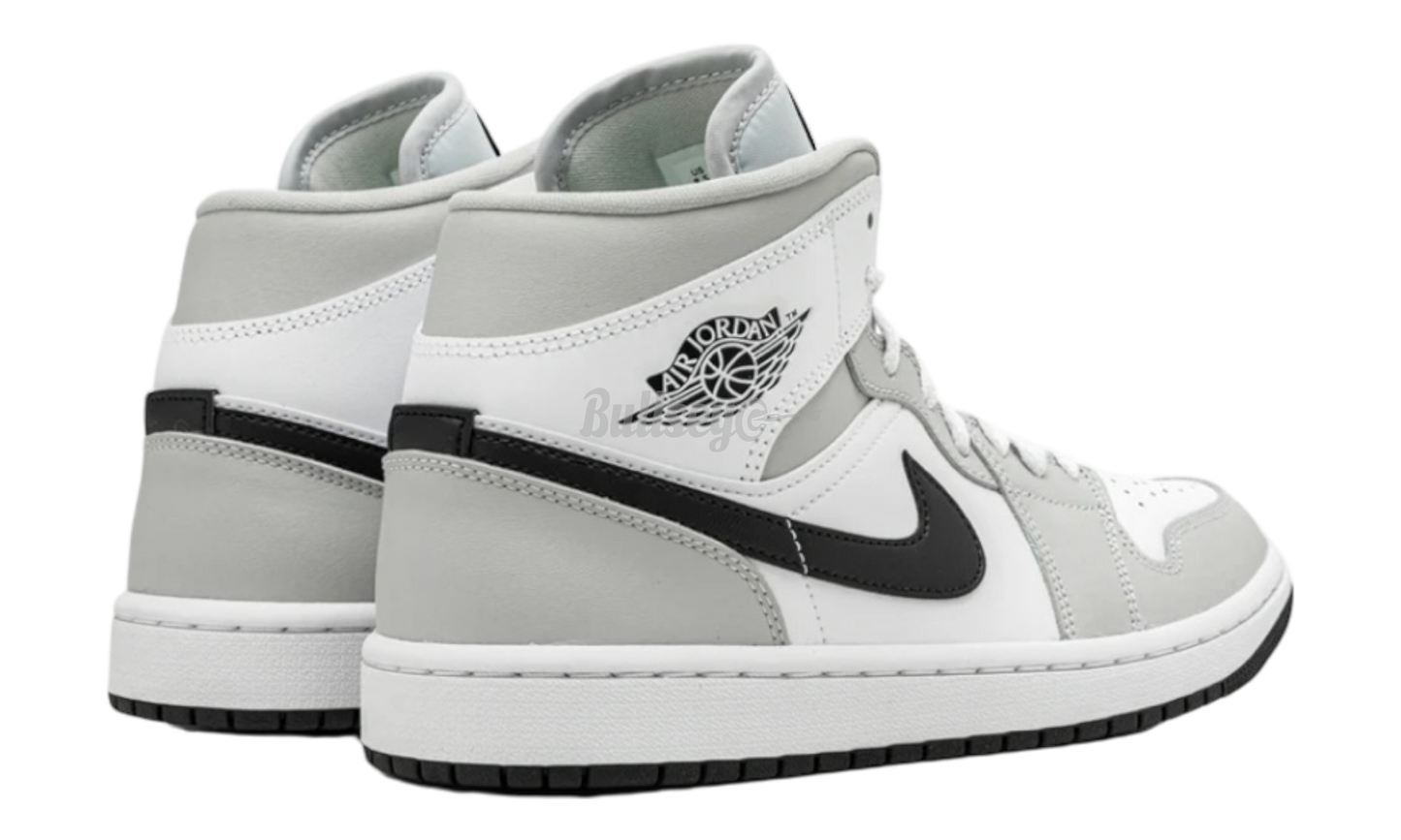 Air Jordan 1 Mid "Light Smoke Grey"