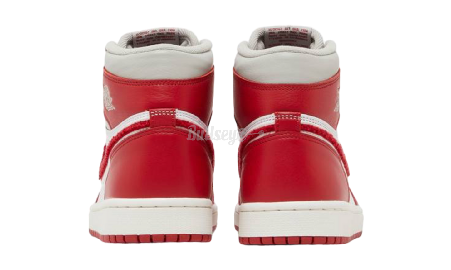 Air Jordan 1 Retro High OG "Varsity Red"