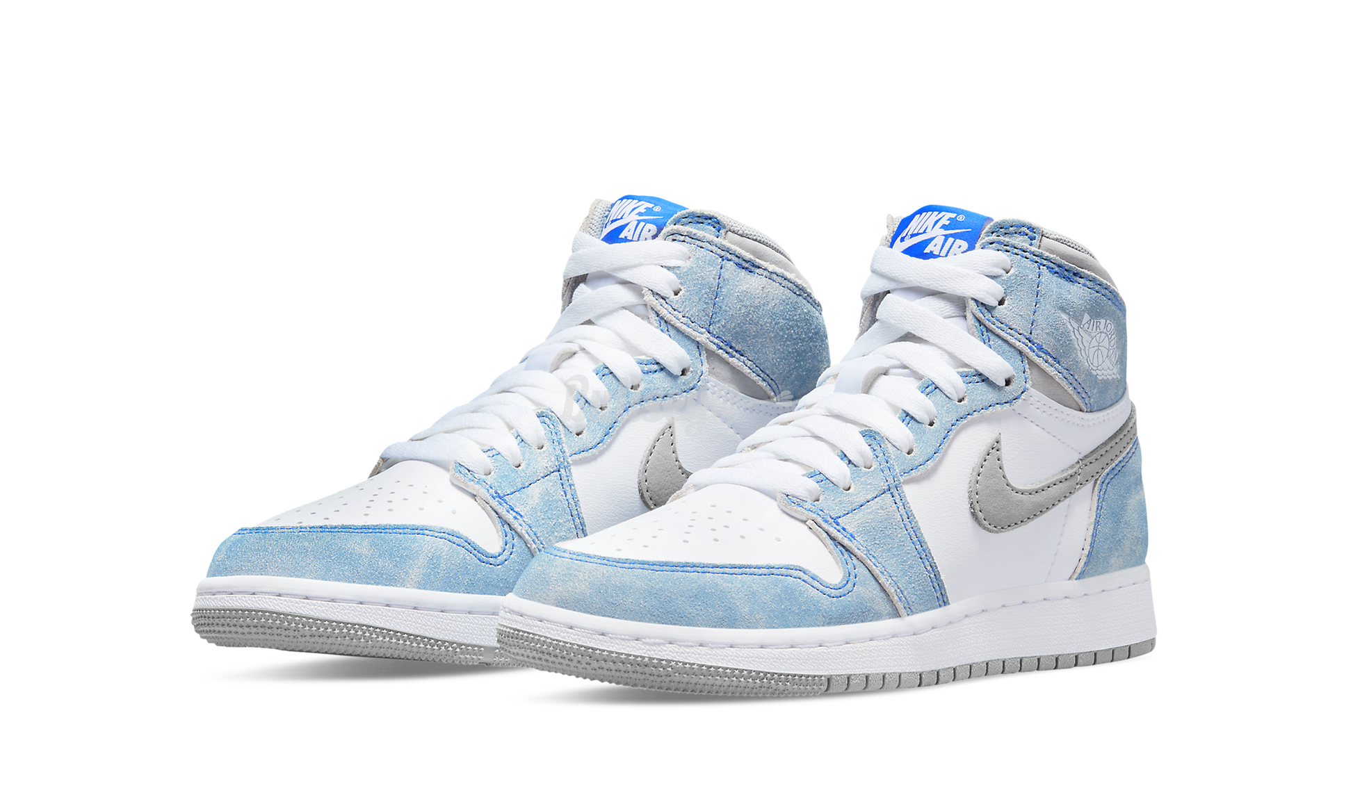 Air Jordan 1 Retro "Hyper Royal" GS - Bullseye Sneaker Boutique