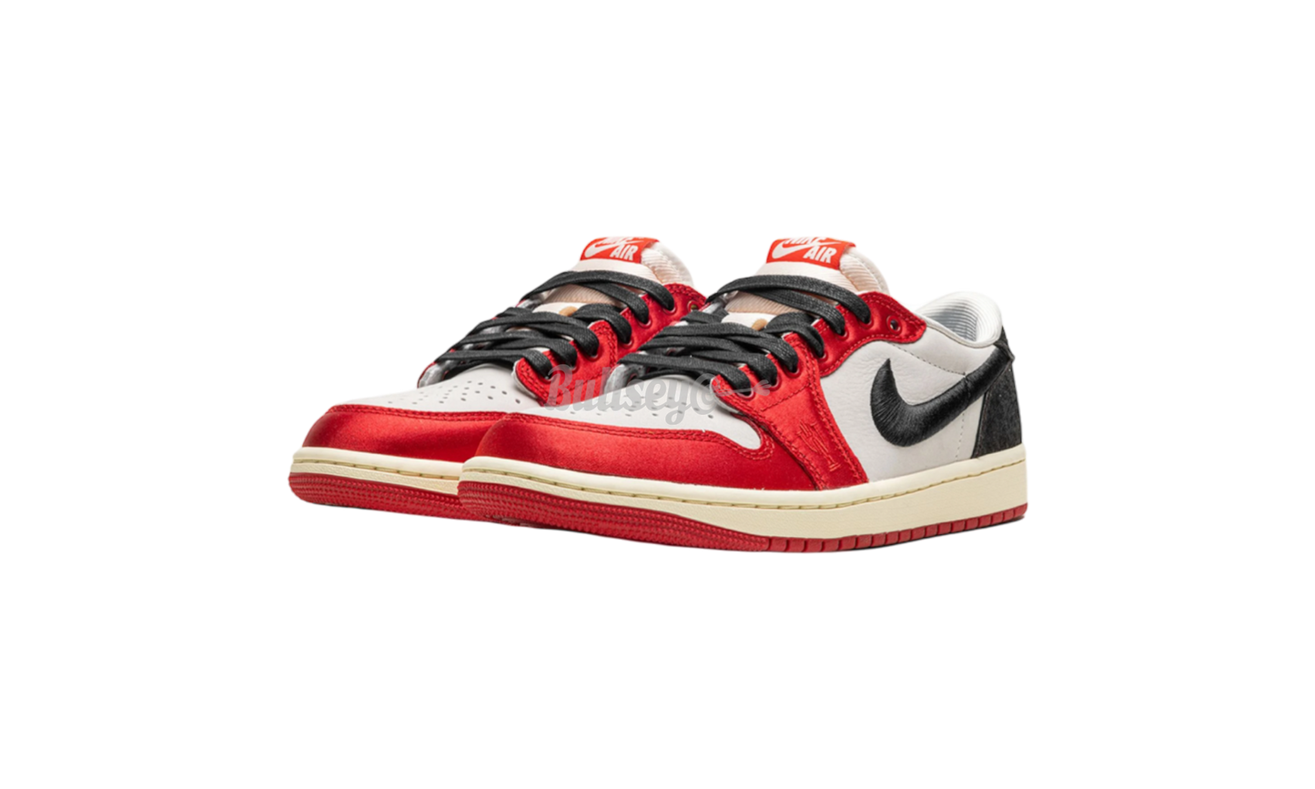 Air Jordan 1 Retro Low OG "Trophy Room Rookie Card Away"