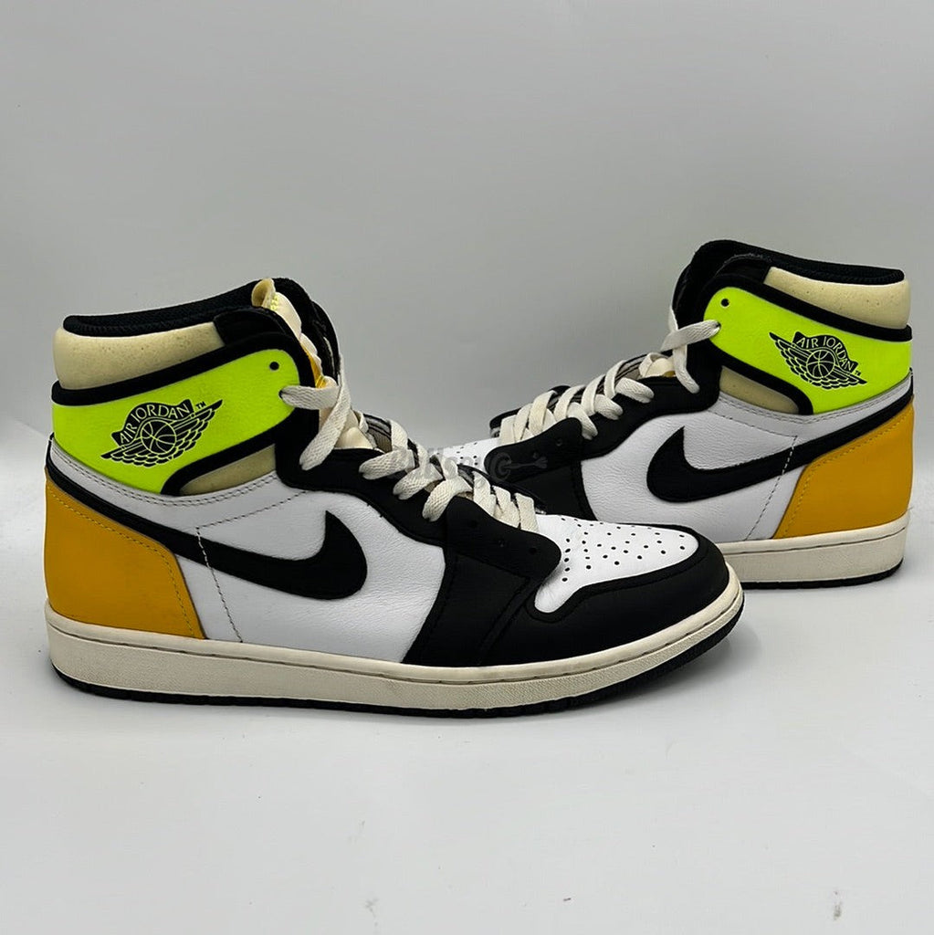 Air Jordan 1 Retro "Volt" (PreOwned) (No Box)