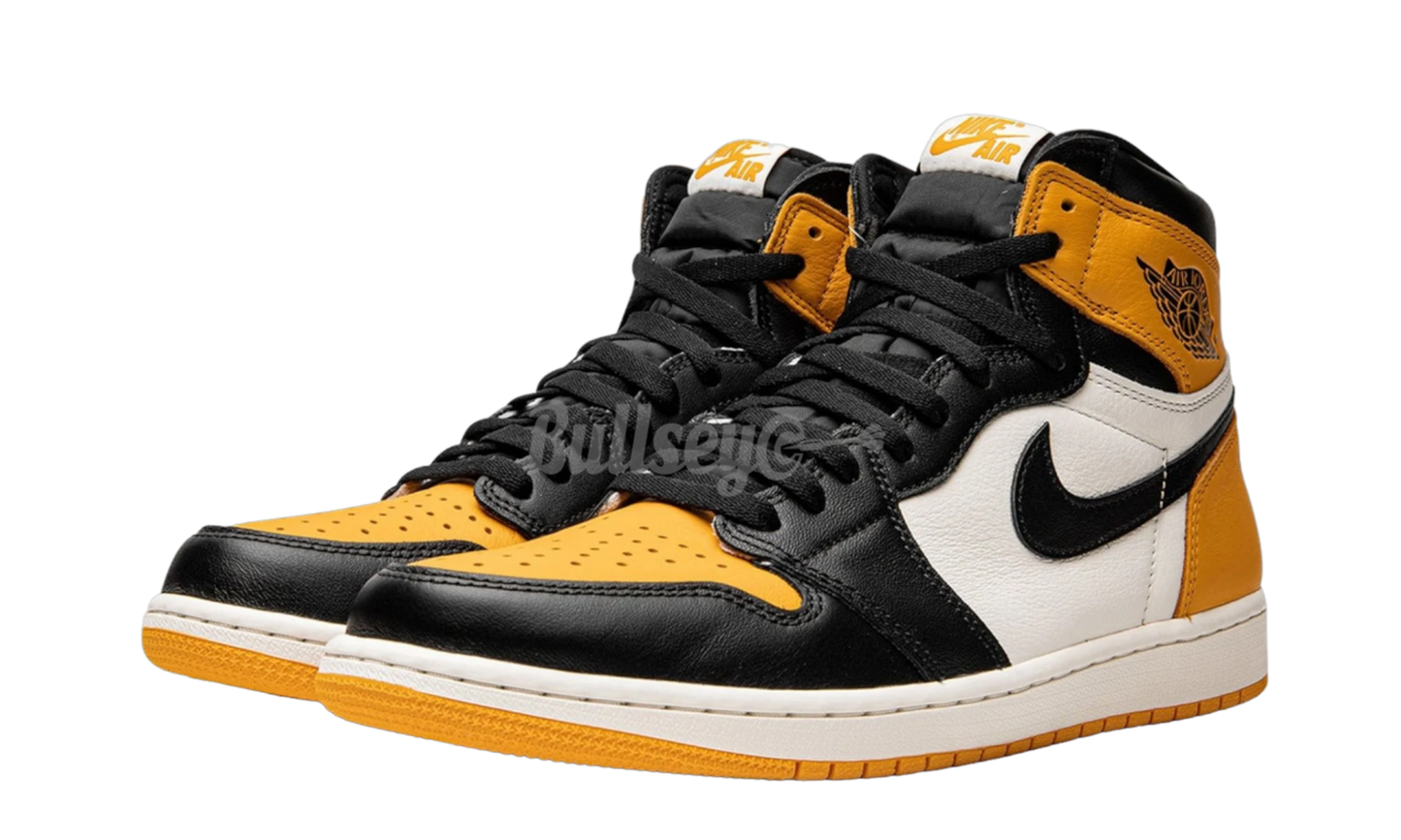 Air Jordan 1 Retro "Yellow Toe"