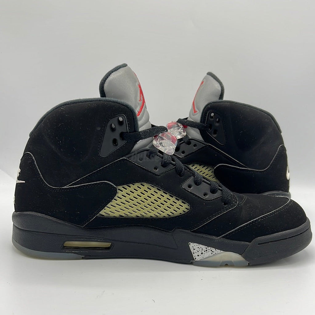 Air Jordan 5 Retro "Black Metallic" (PreOwned)