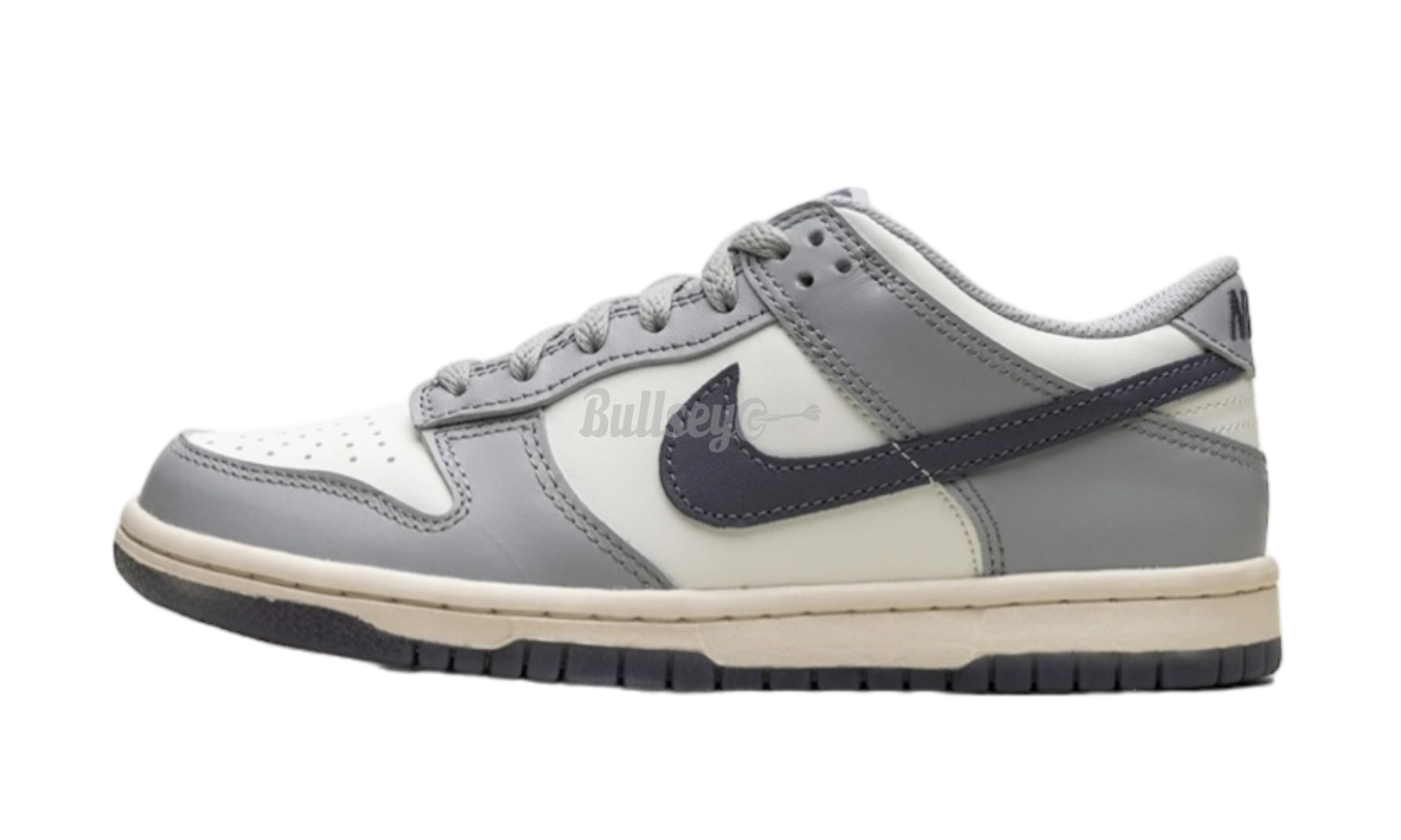 Nike Dunk Low "Platinum Tint Light Carbon" GS-Bullseye Sneaker Boutique