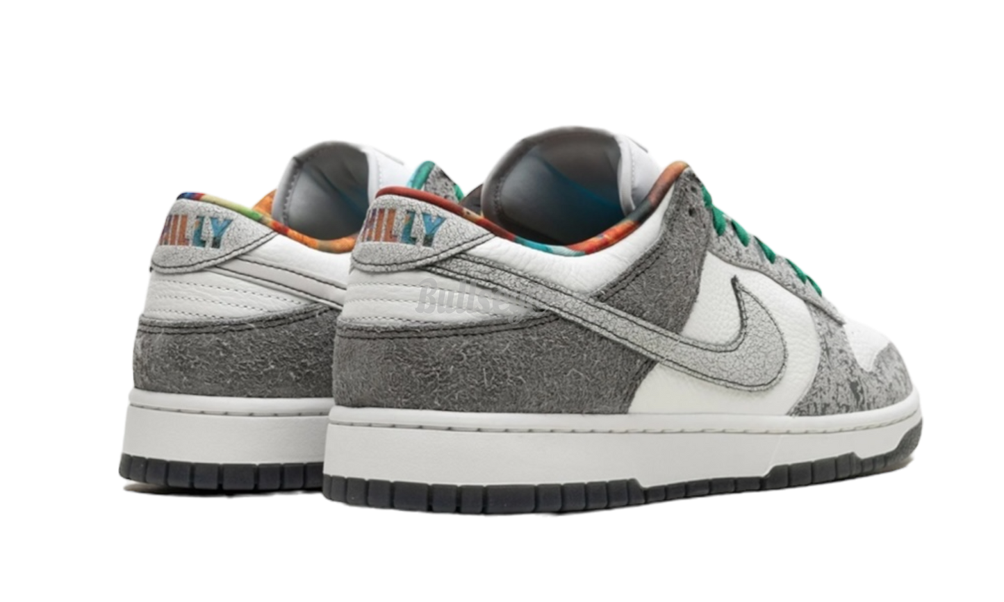 Nike Dunk Low Retro Philly Premium