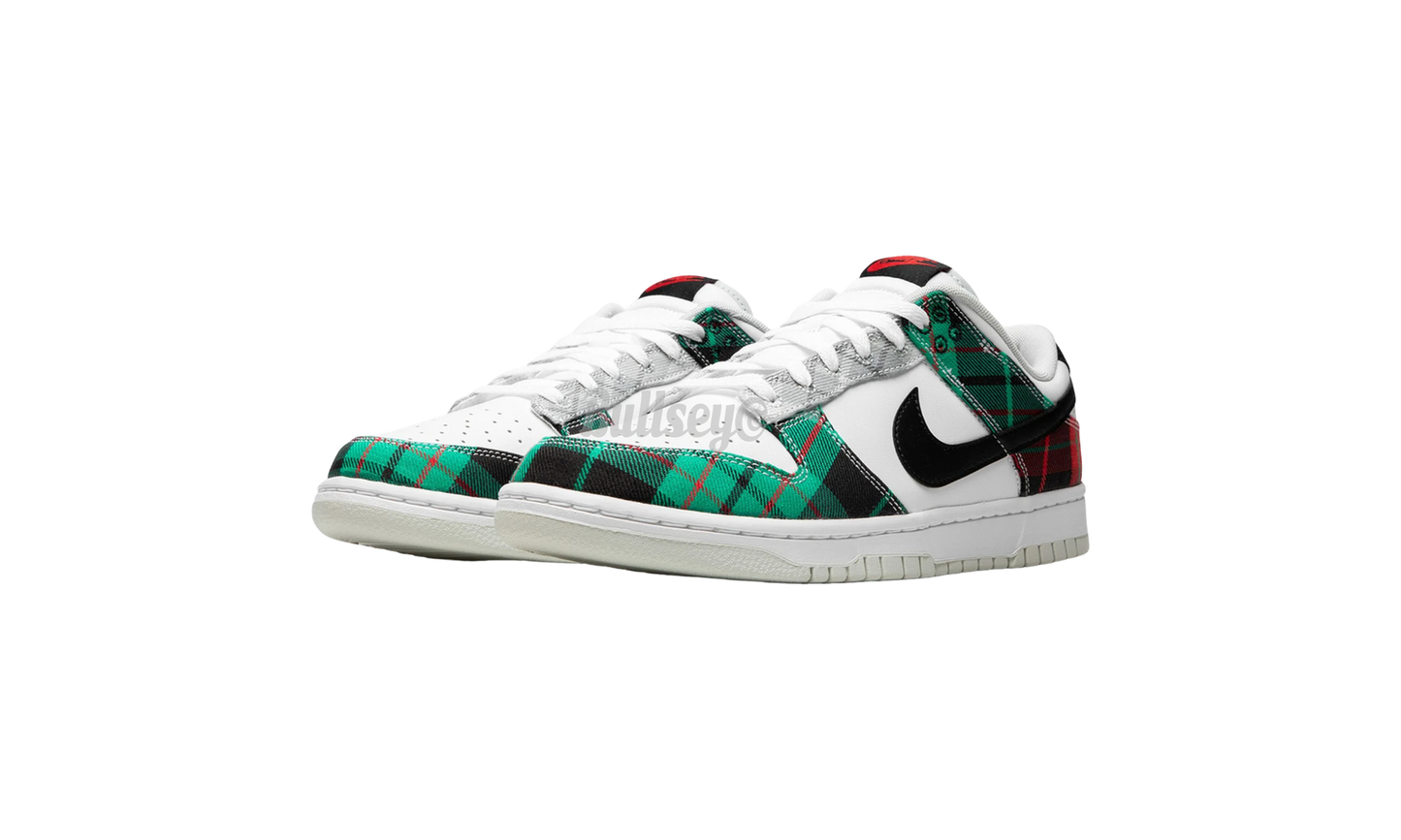 Nike Dunk Low “Tartan Plaid”