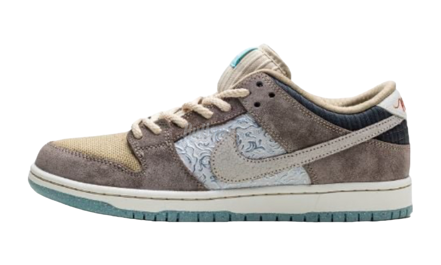 Nike SB Dunk Low "Big Savings"-Bullseye Sneaker Boutique